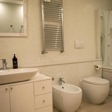Apartment Charme & Chic San Giacomo *