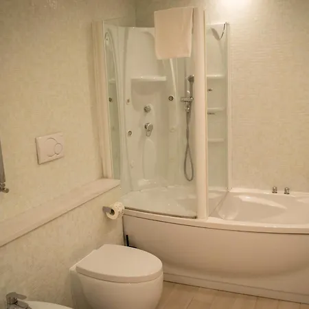 Apartment Charme & Chic San Giacomo Rom