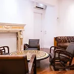 Charme & Chic San Giacomo Apartment *